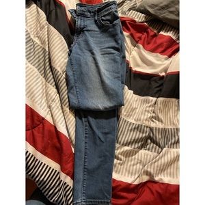 Mid-rise Old Navy skinny jeans